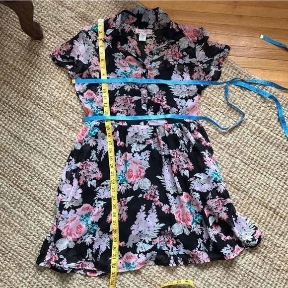 Bog Band of Gypsies floral short sleeved summer dress. Size medium. - Picture 7 of 11